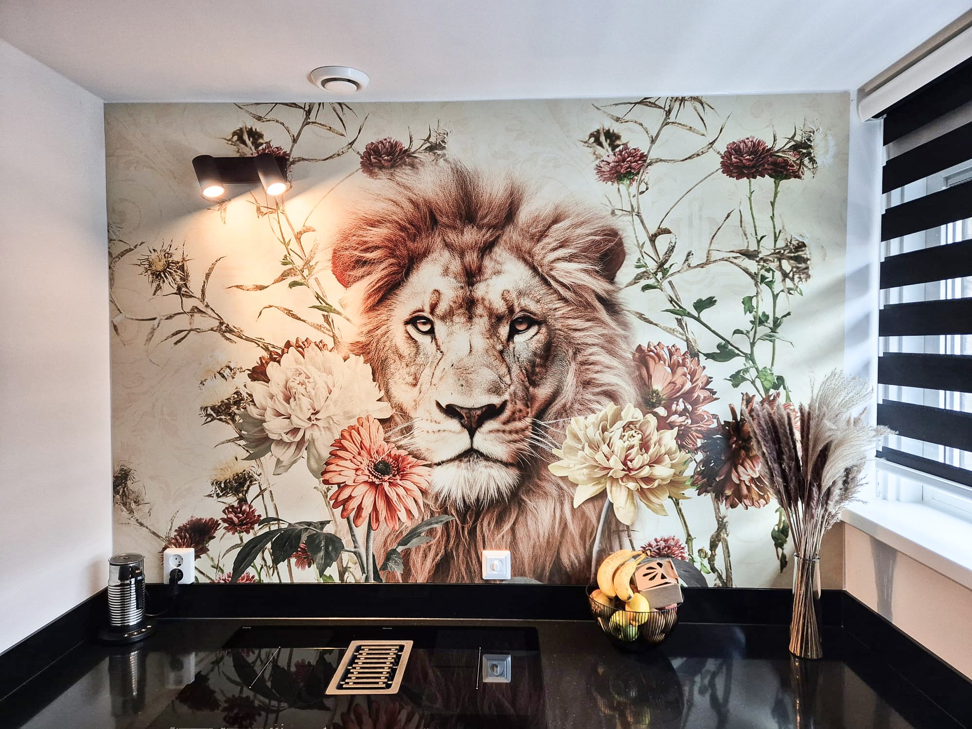 Lion 4 Kitchen Backsplash