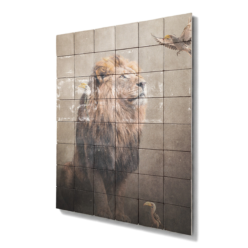 Tegel Tableau Lion with Hornbills Light