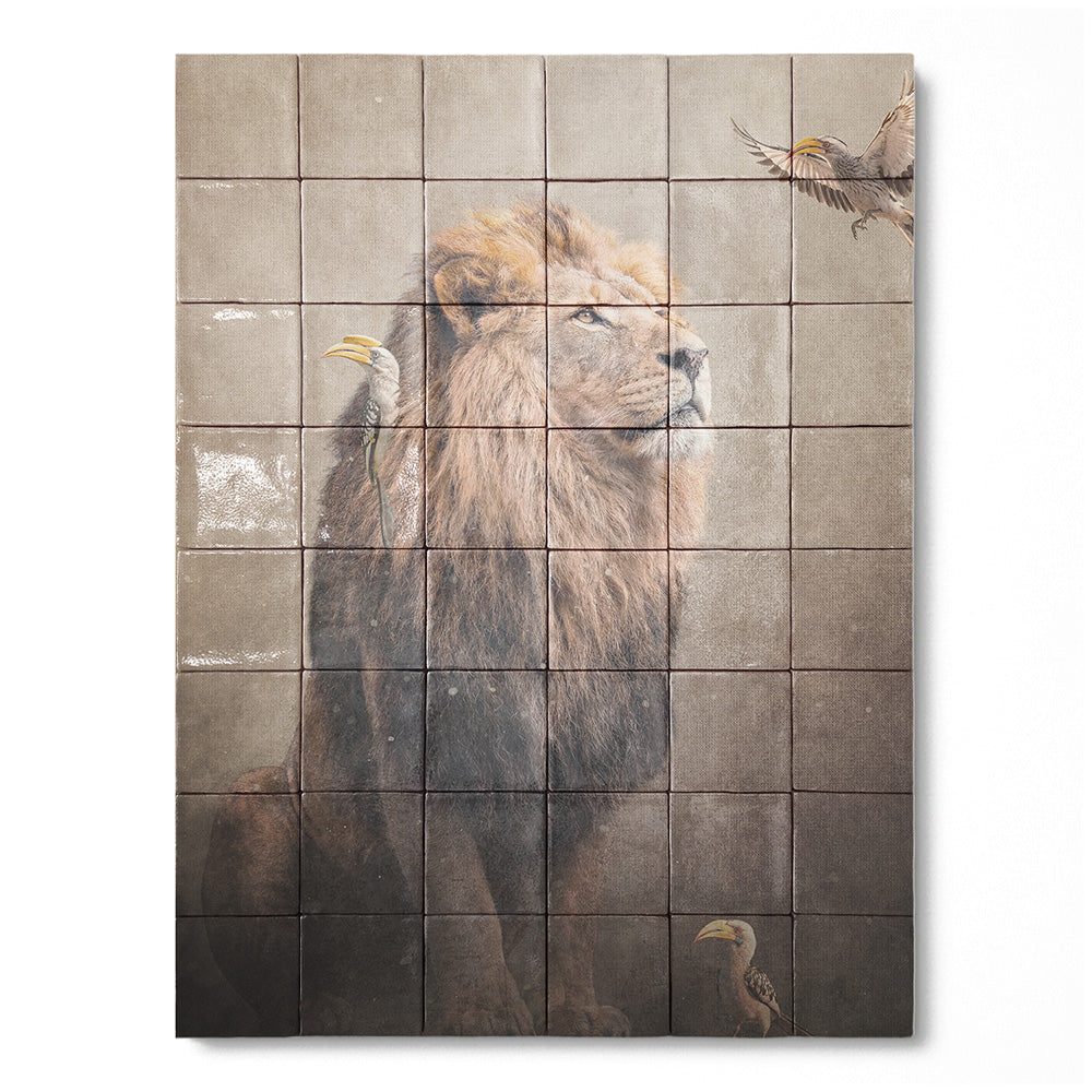 Tegel Tableau Lion with Hornbills Light